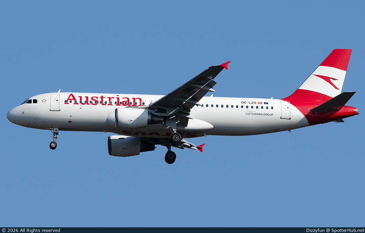 Photo of OE-LZB - Airbus A320-214 operated by Austrian Airlines