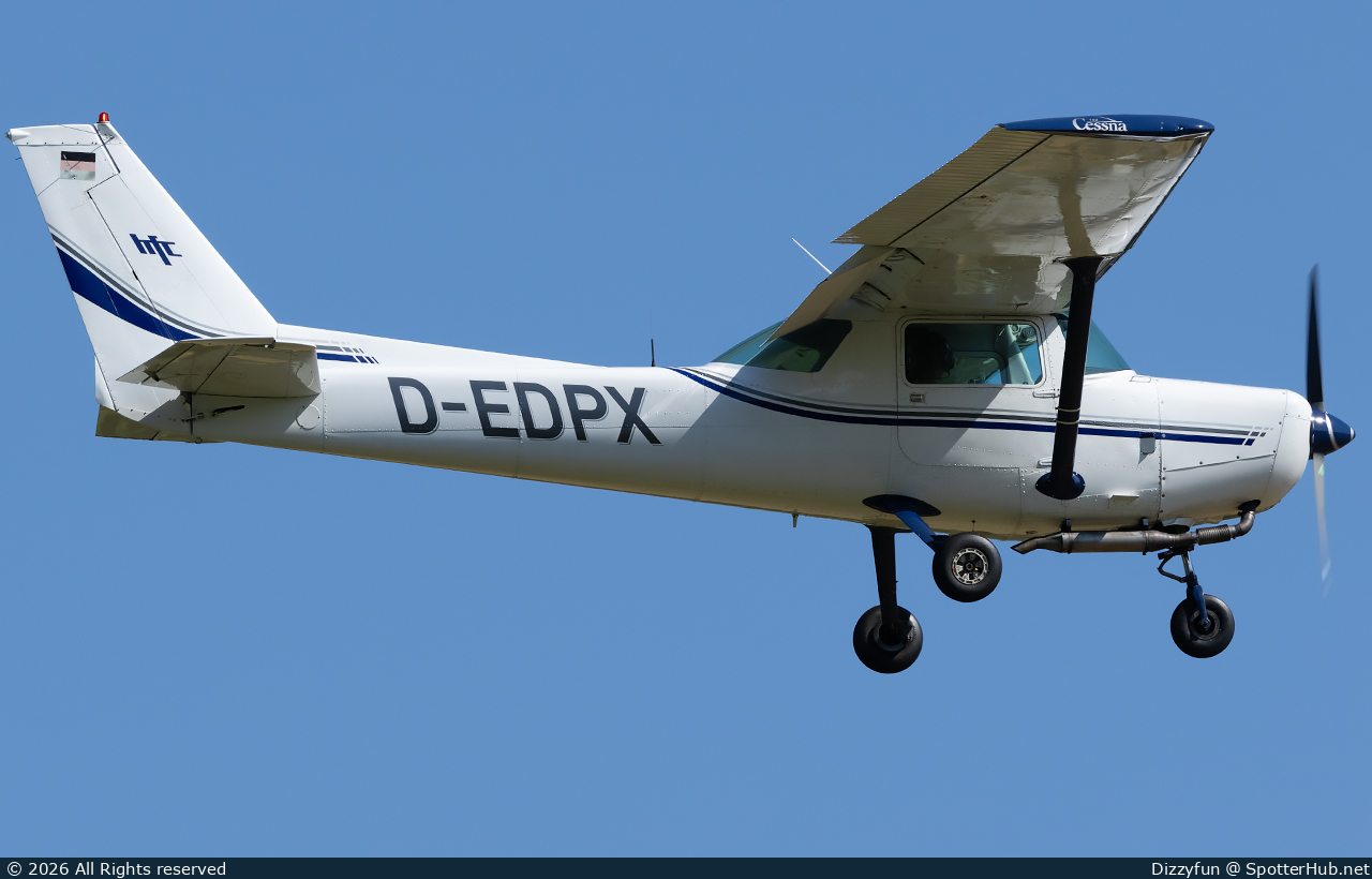 Photo of D-EDPX - Reims-Cessna F152 operated by Hanseatischer Fliegerclub Frankfurt