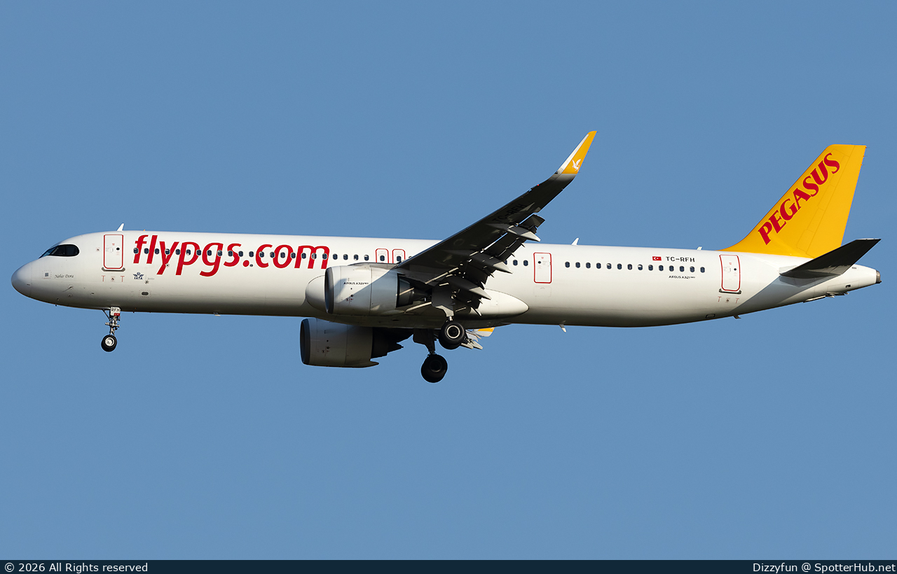 Photo of TC-RFH - Airbus A321-251NX operated by Pegasus Airlines