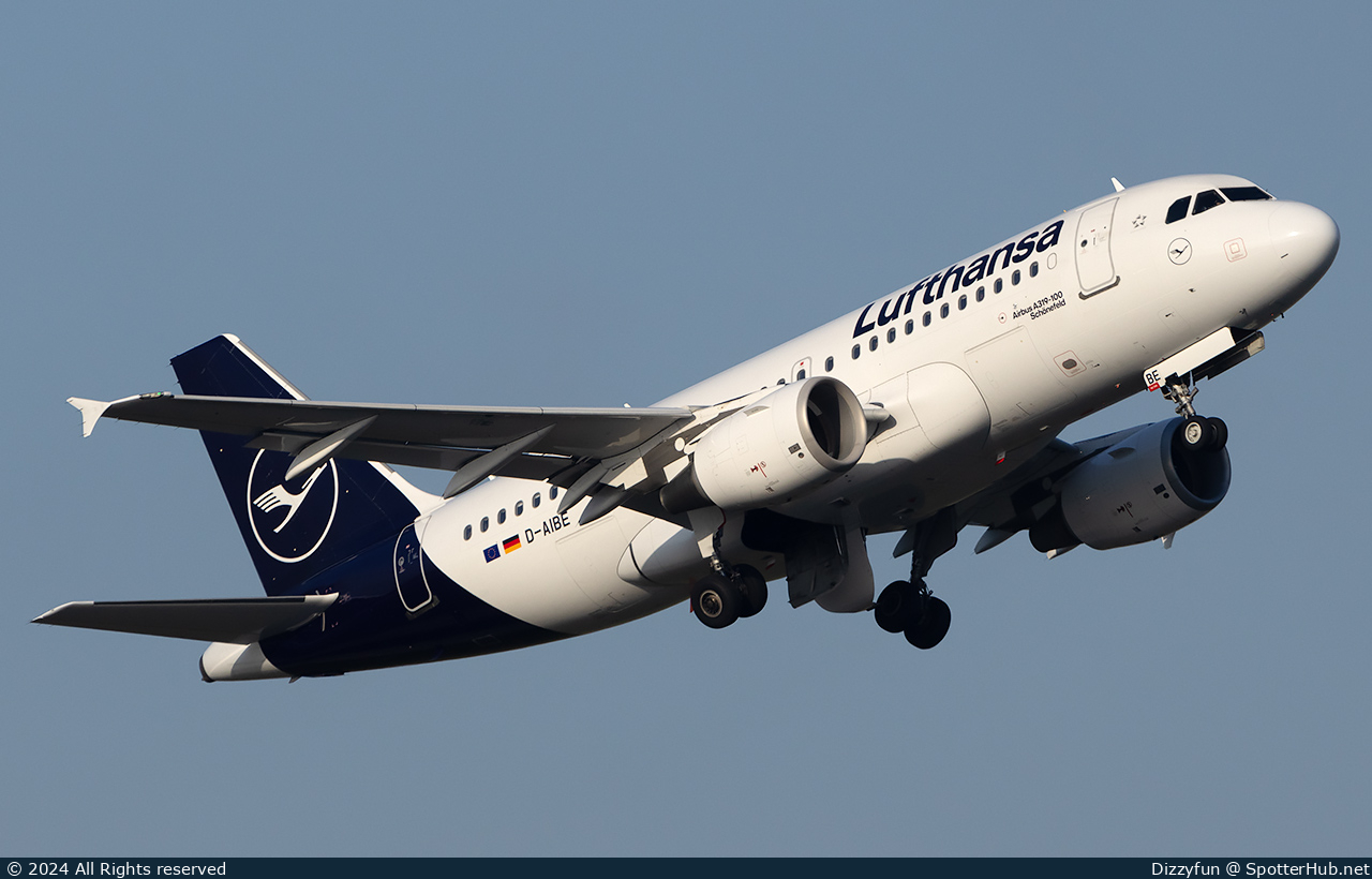 Photo of D-AIBE - Airbus A319-112 operated by Lufthansa