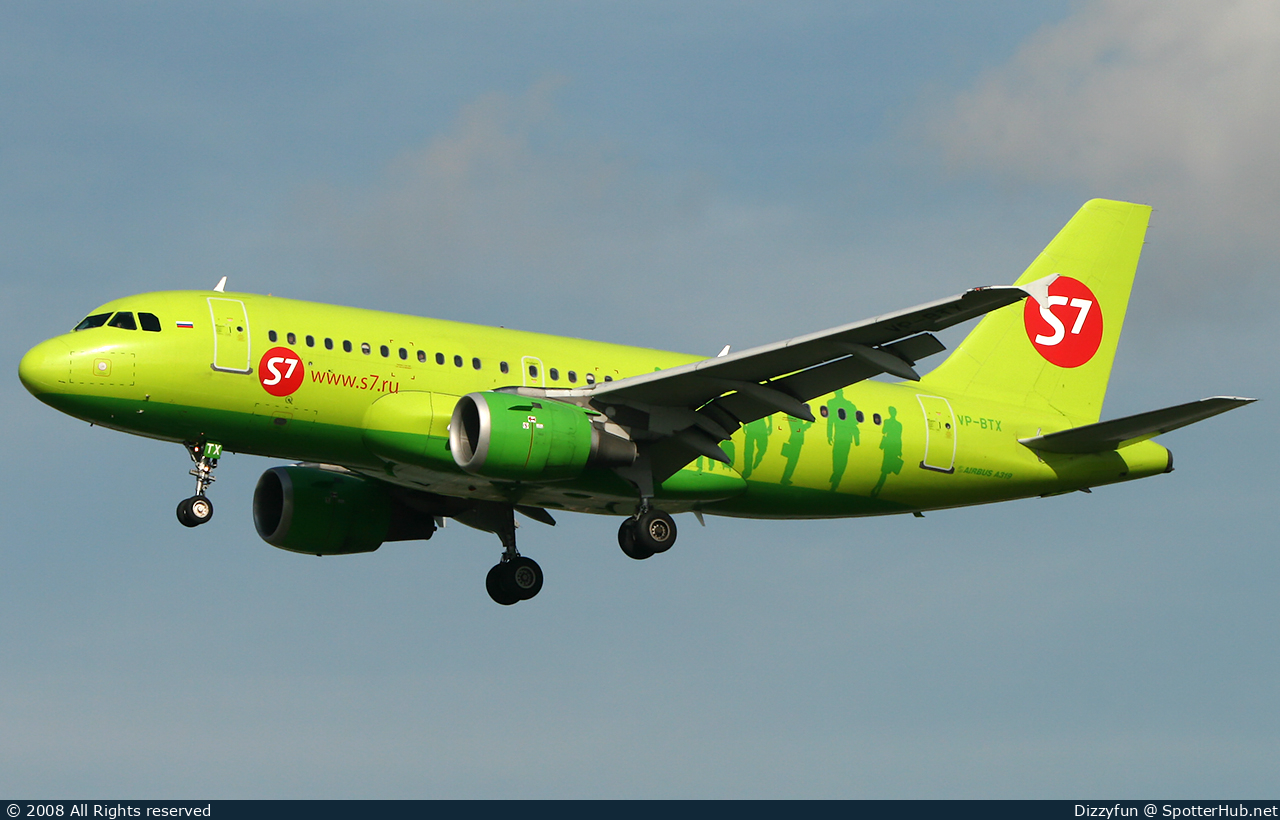 Photo of VP-BTX - Airbus A319-114 operated by S7 Airlines