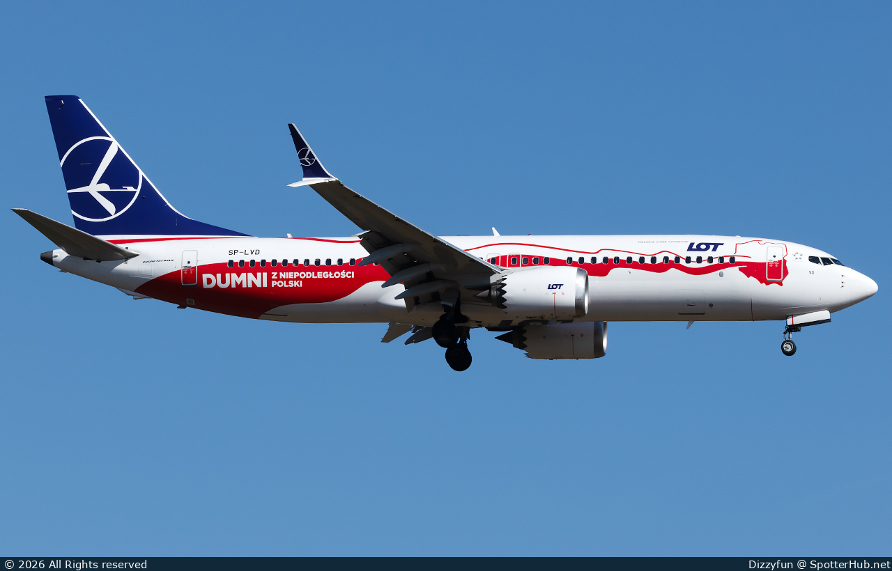 Photo of SP-LVD - Boeing 737 MAX 8 operated by LOT Polish Airlines