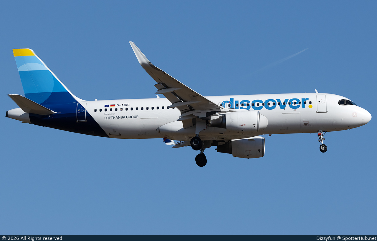 Photo of D-AIUS - Airbus A320-214 operated by Discover Airlines