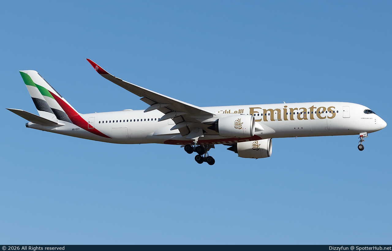 Photo of A6-EXY - Airbus A350-941 operated by Emirates