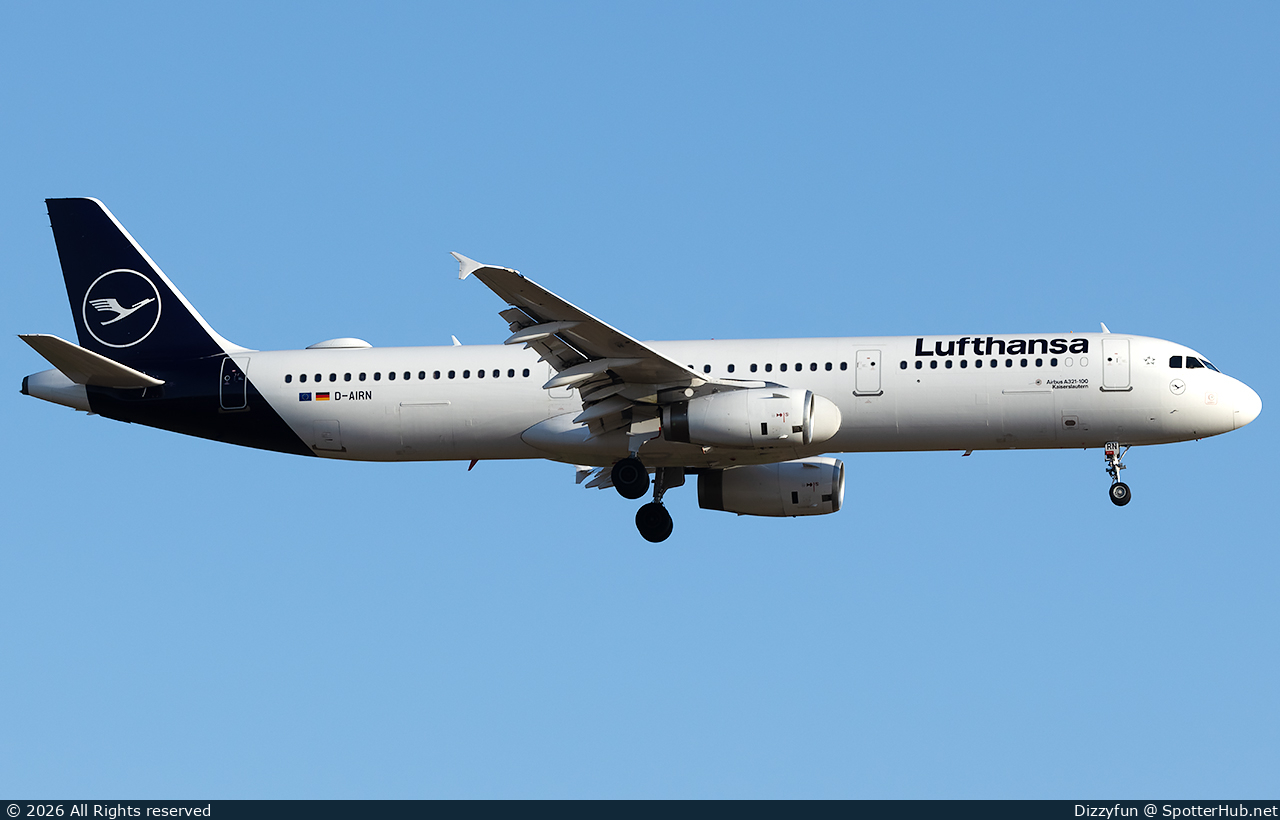 Photo of D-AIRN - Airbus A321-131 operated by Lufthansa
