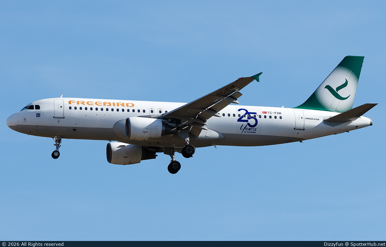 Photo of TC-FHK - Airbus A320-214 operated by Freebird Airlines