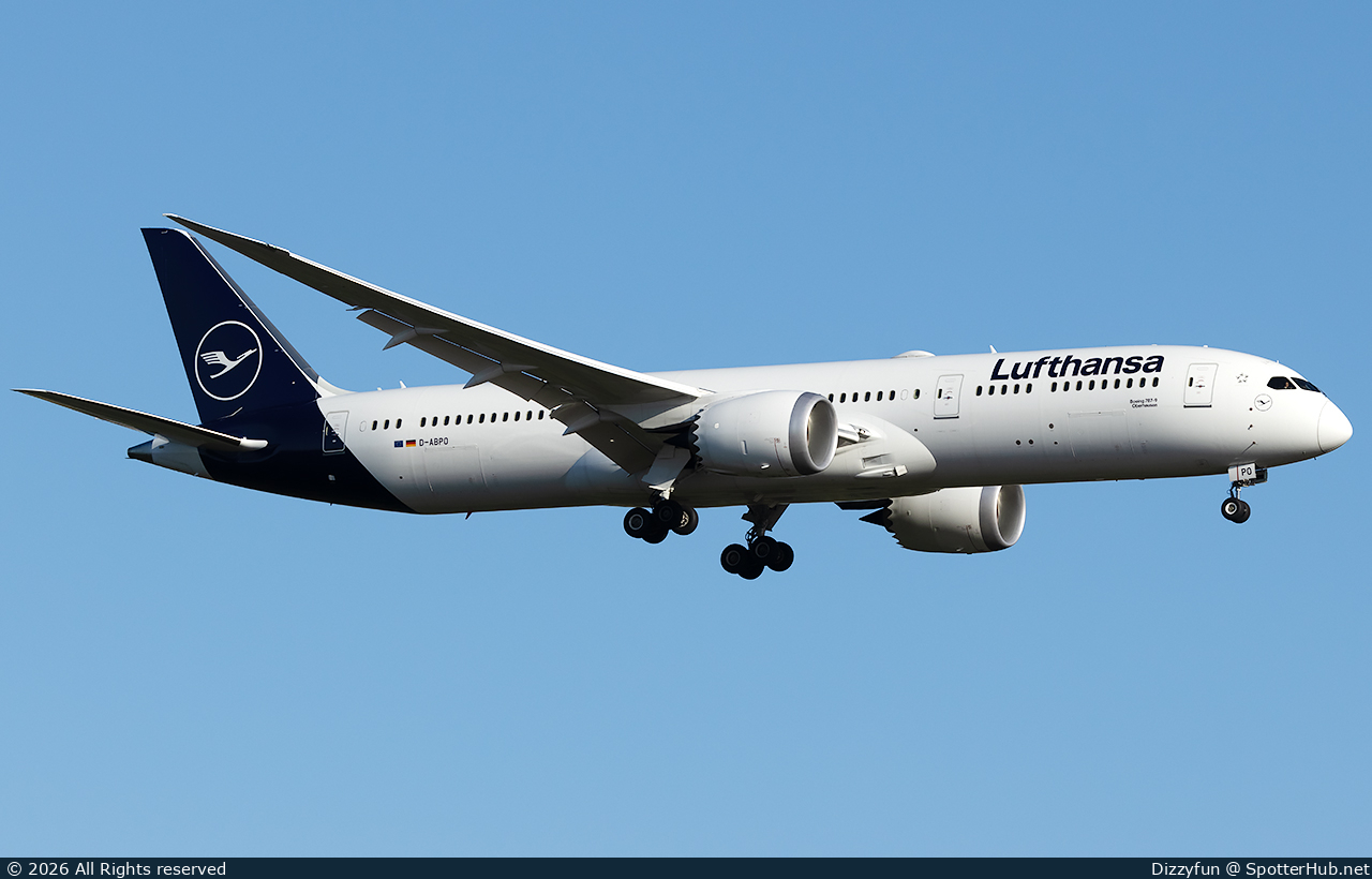 Photo of D-ABPO - Boeing 787-9 Dreamliner operated by Lufthansa
