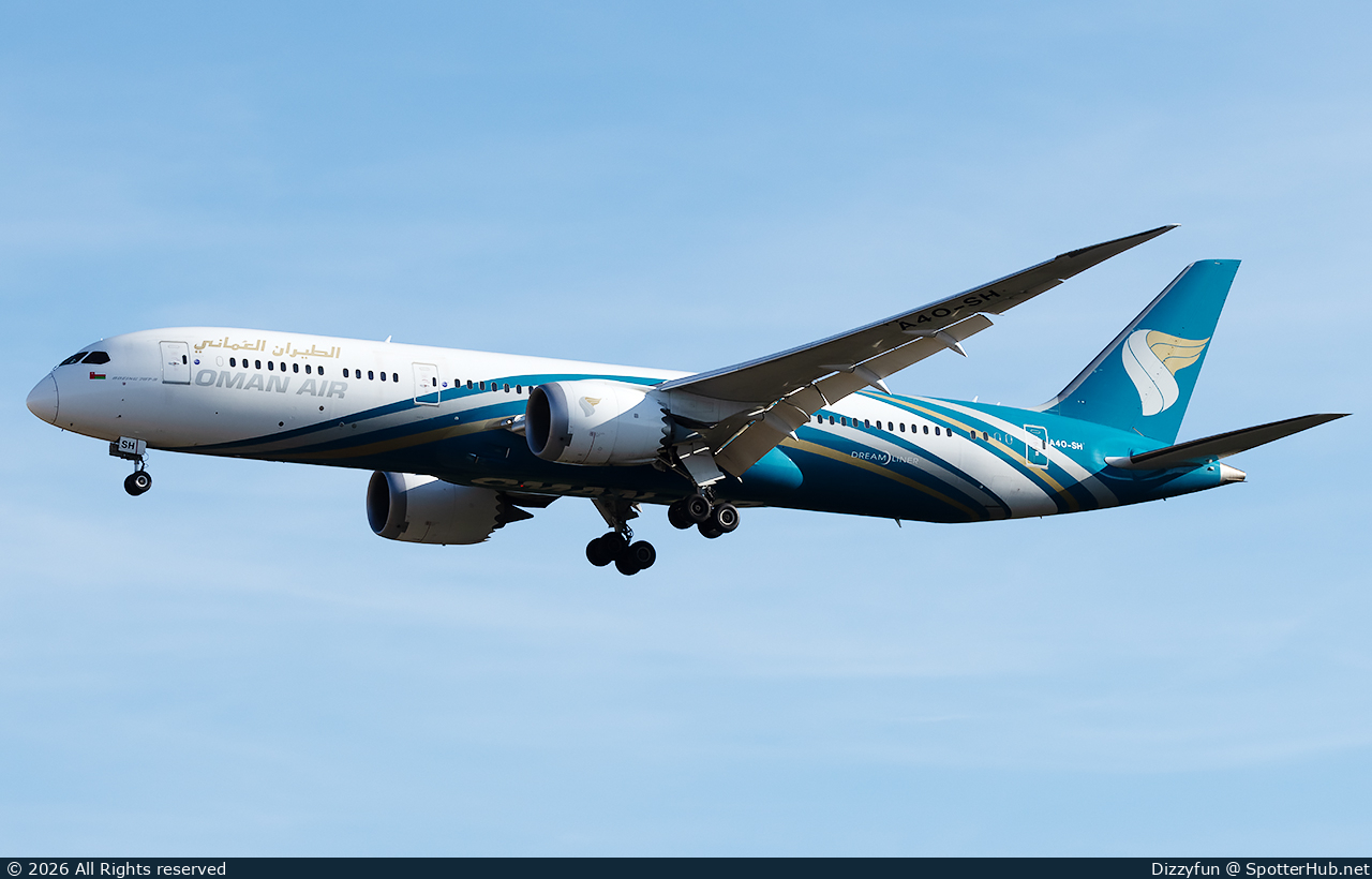 Photo of A4O-SH - Boeing 787-9 Dreamliner operated by Oman Air