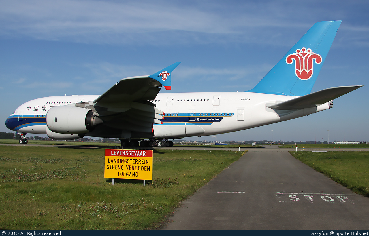 Photo of B-6139 - Airbus A380-841 operated by China Southern Airlines