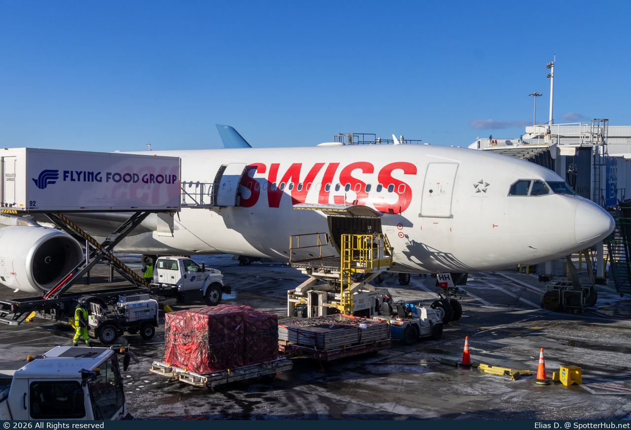 Photo of HB-JHH - Airbus A330-343 operated by Swiss International Air Lines