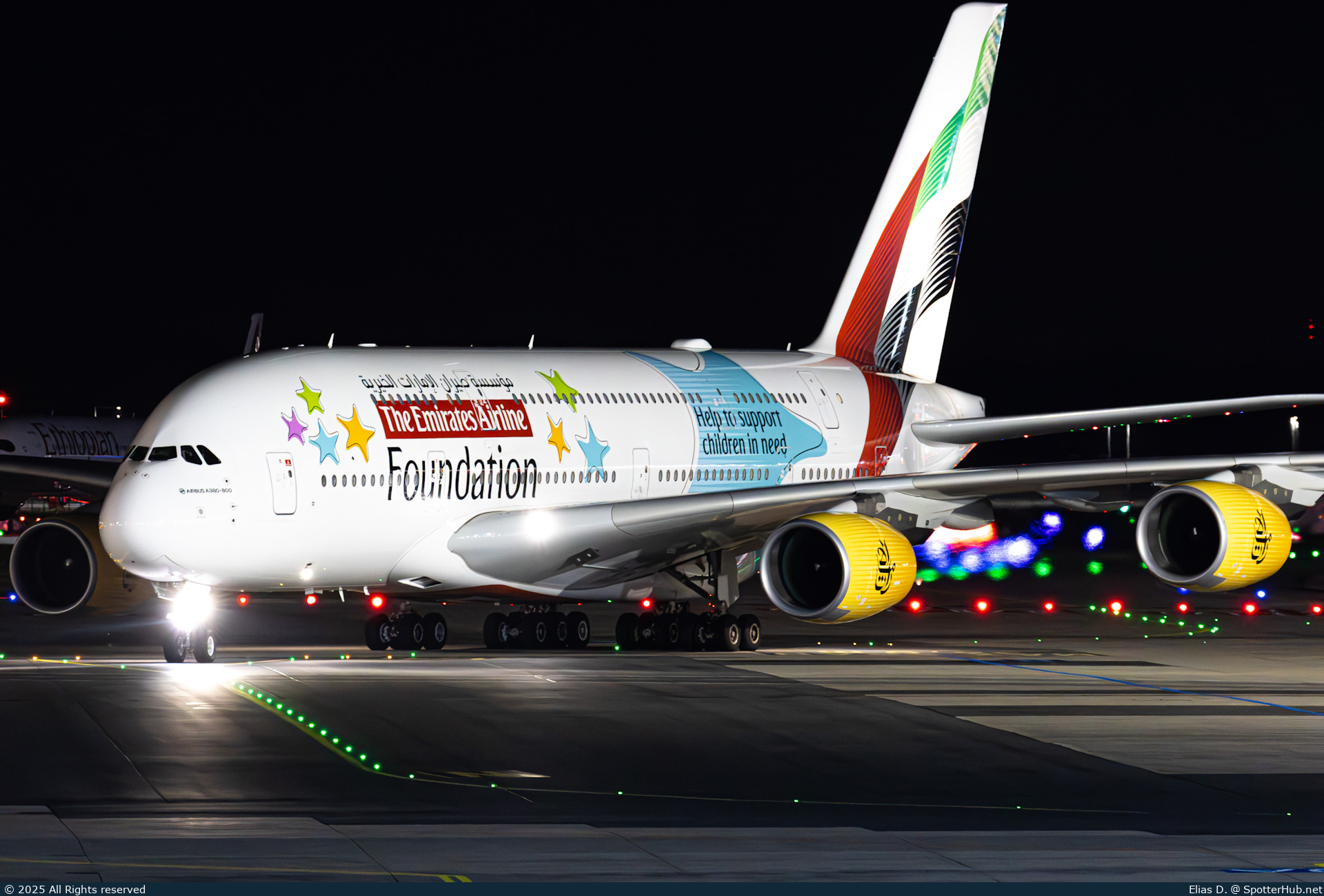 Photo of A6-EEP - Airbus A380-861 operated by Emirates