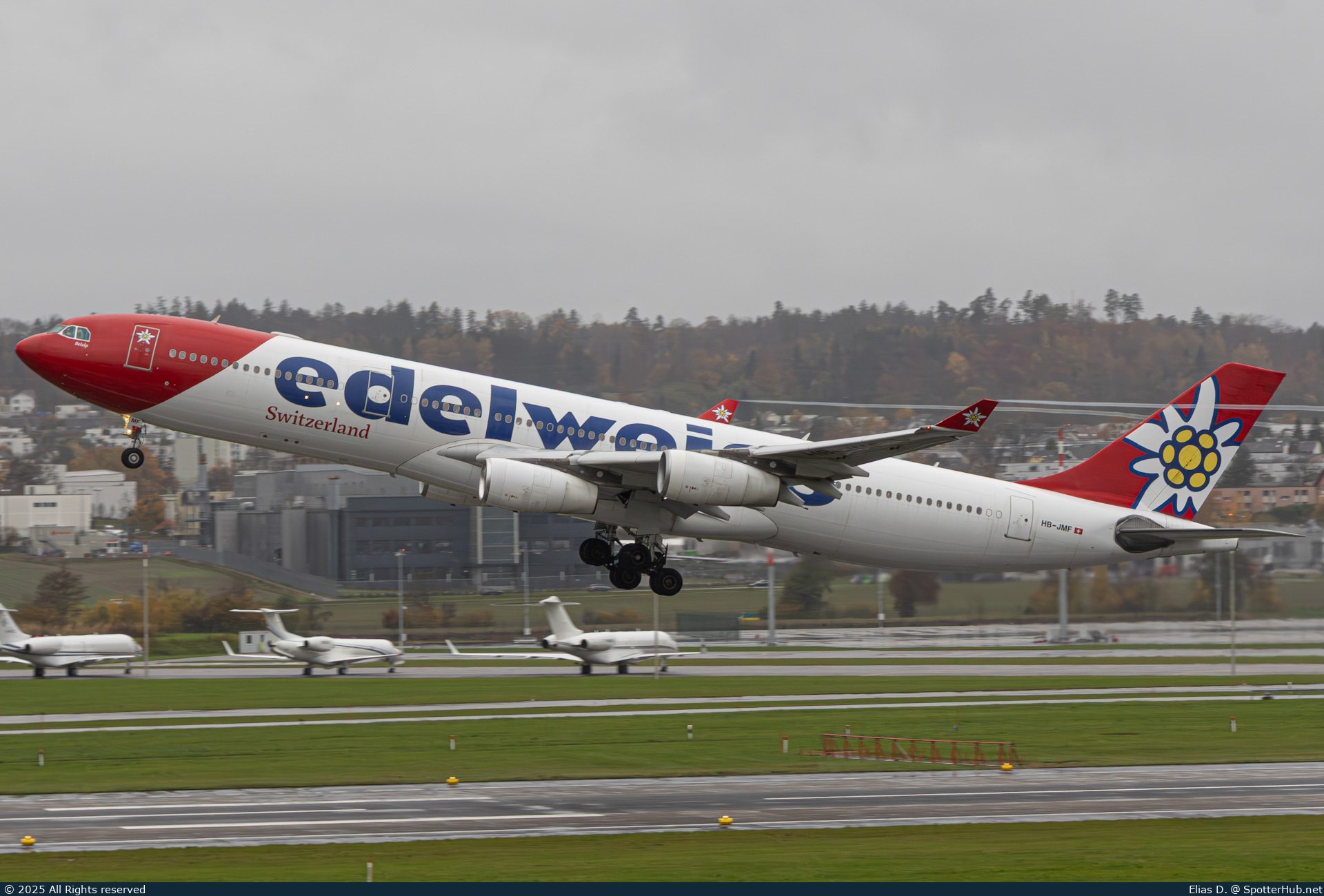 Photo of HB-JMF - Airbus A340-313 operated by Edelweiss Air