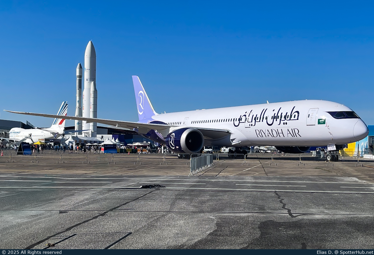 Photo of HZ-RXX - Boeing 787-9 Dreamliner operated by Riyadh Air
