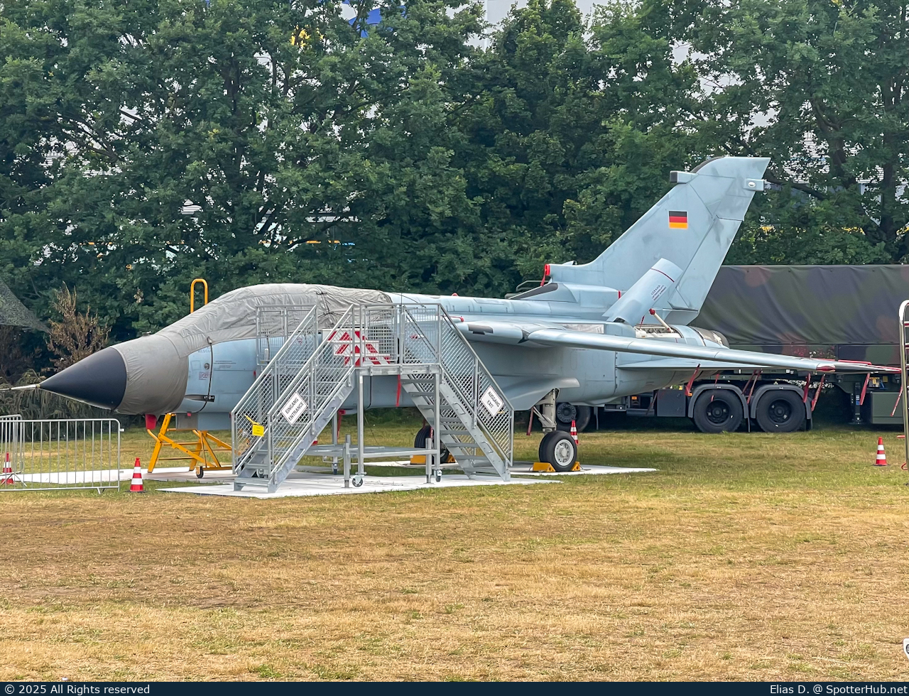 Photo of 43+00 - Panavia Tornado IDS