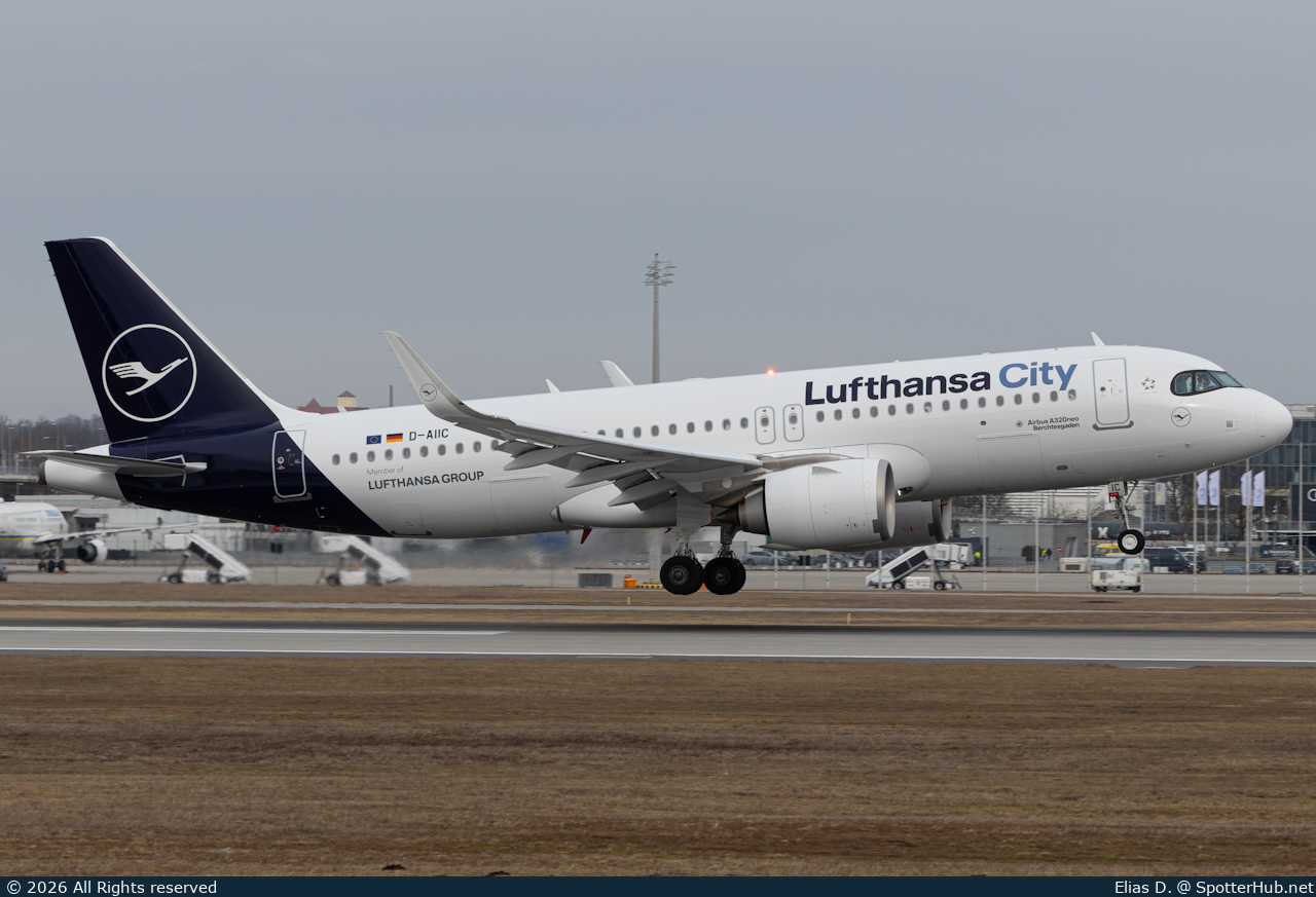 Photo of D-AIIC - Airbus A320-251N operated by Lufthansa City Airlines