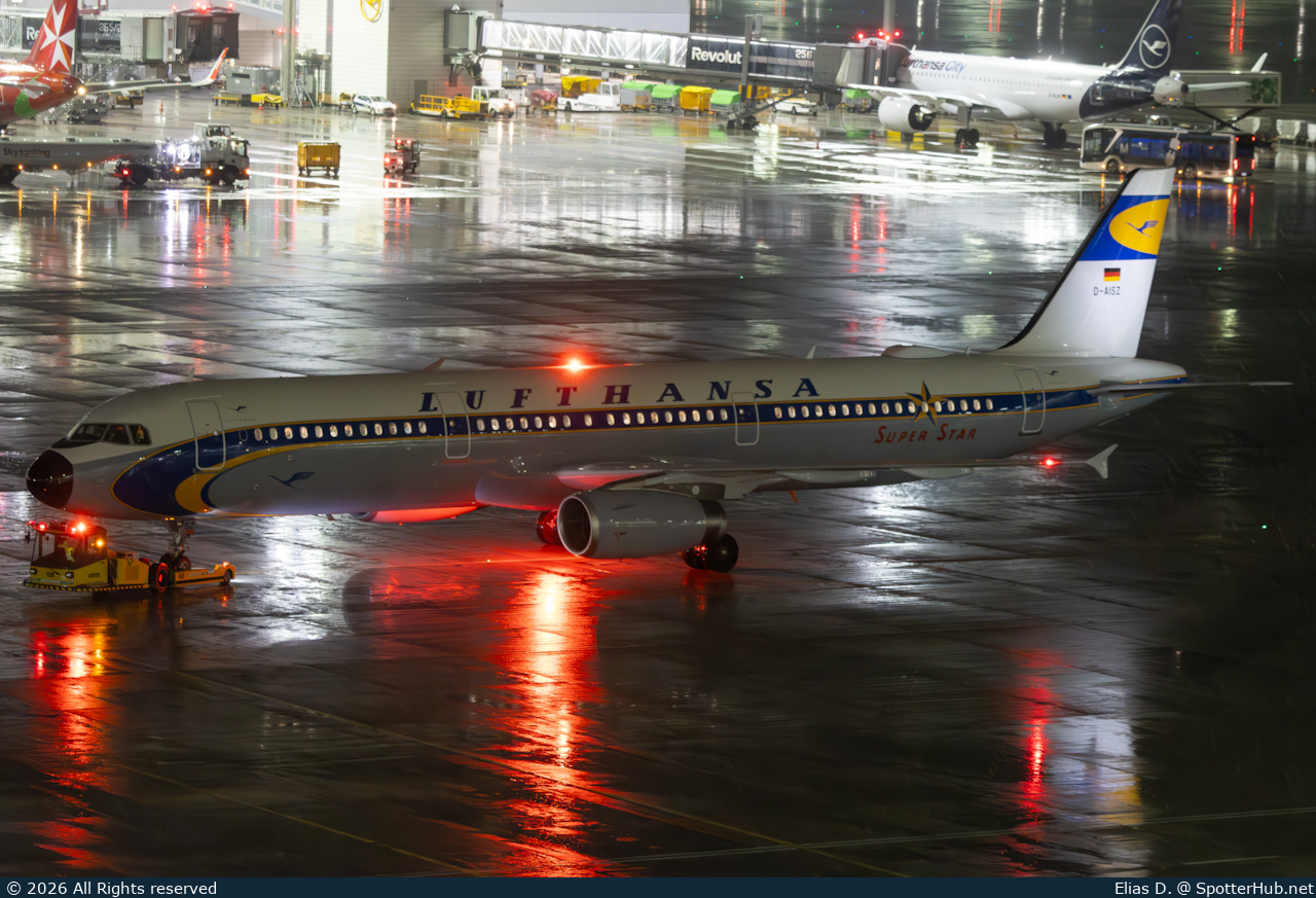 Photo of D-AISZ - Airbus A321-231 operated by Lufthansa