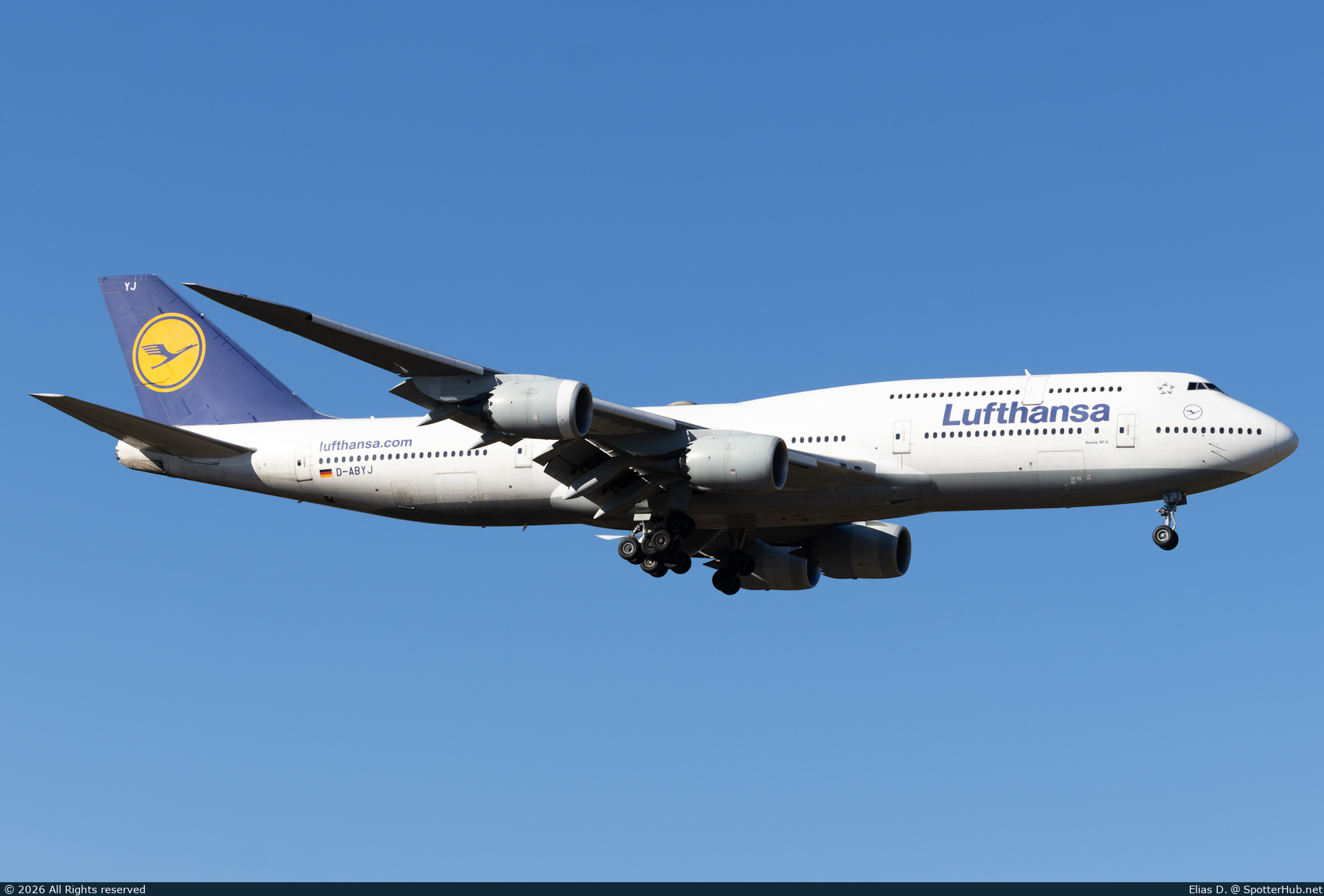 Photo of D-ABYJ - Boeing 747-830 operated by Lufthansa