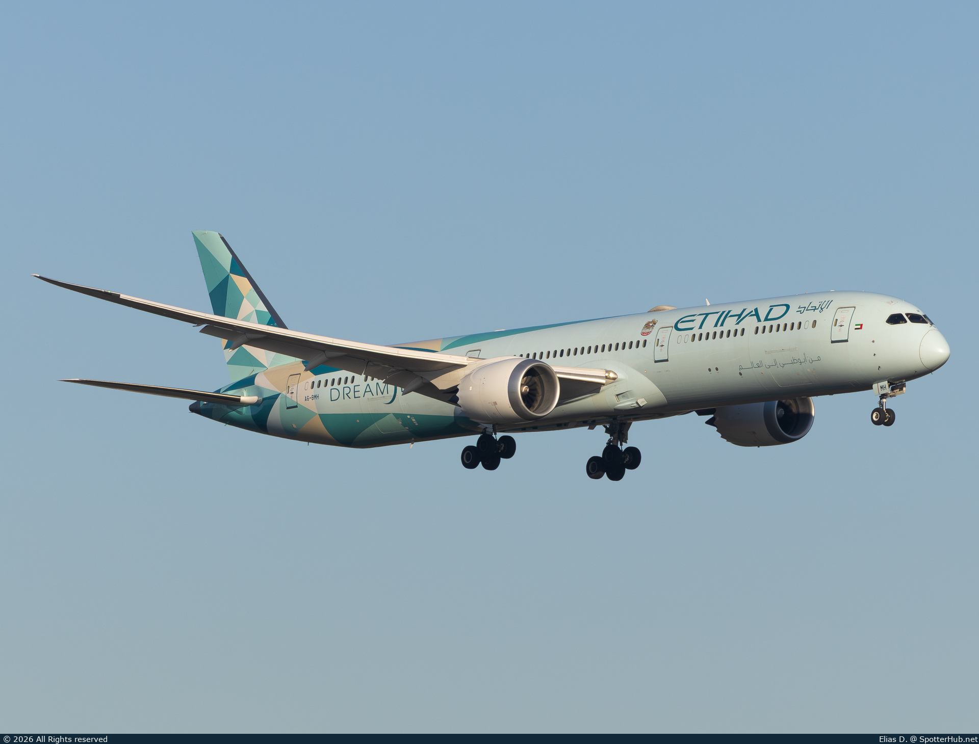 Photo of A6-BMH - Boeing 787-10 Dreamliner operated by Etihad Airways