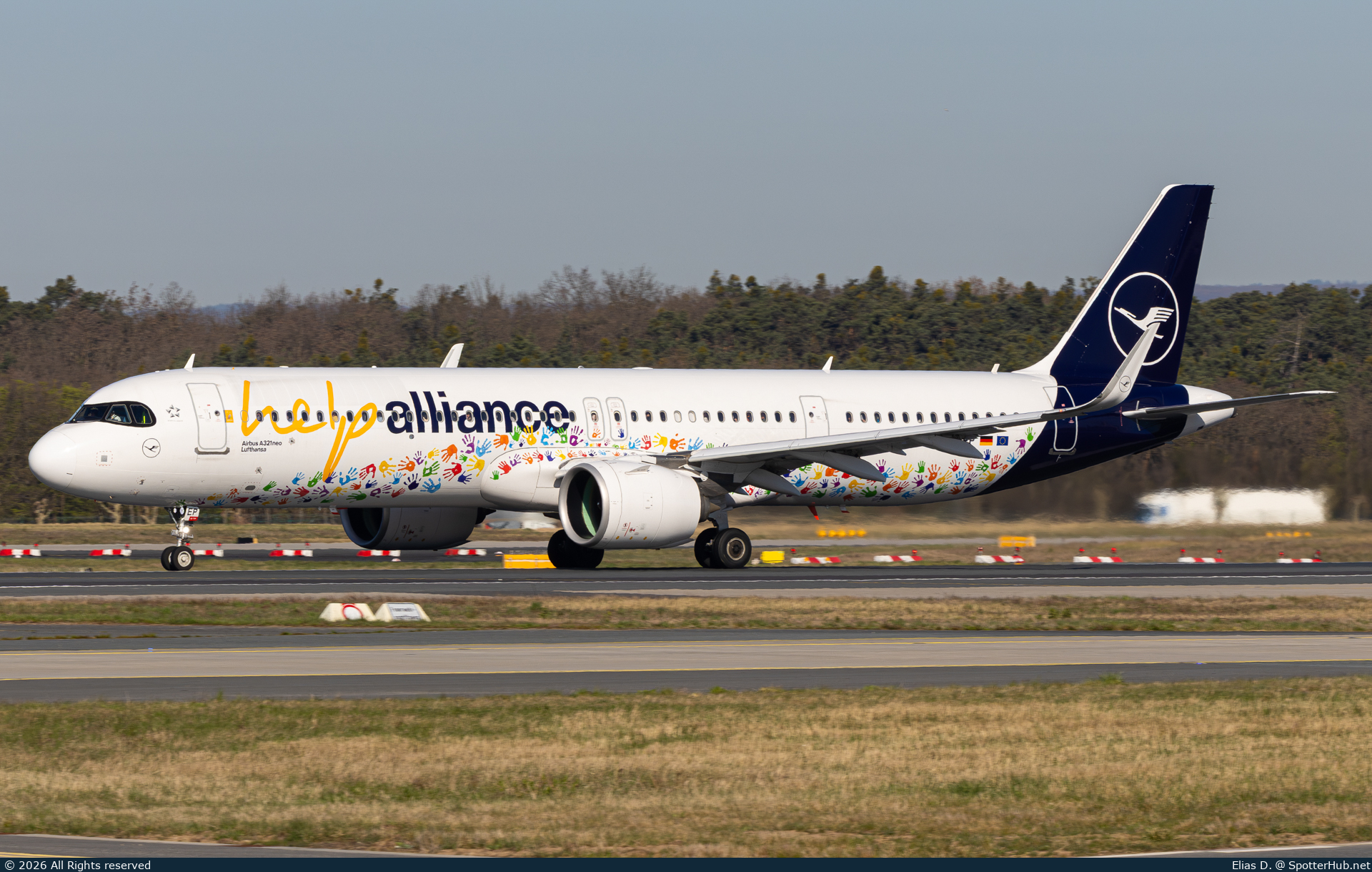 Photo of D-AIEP - Airbus A321-271NX operated by Lufthansa