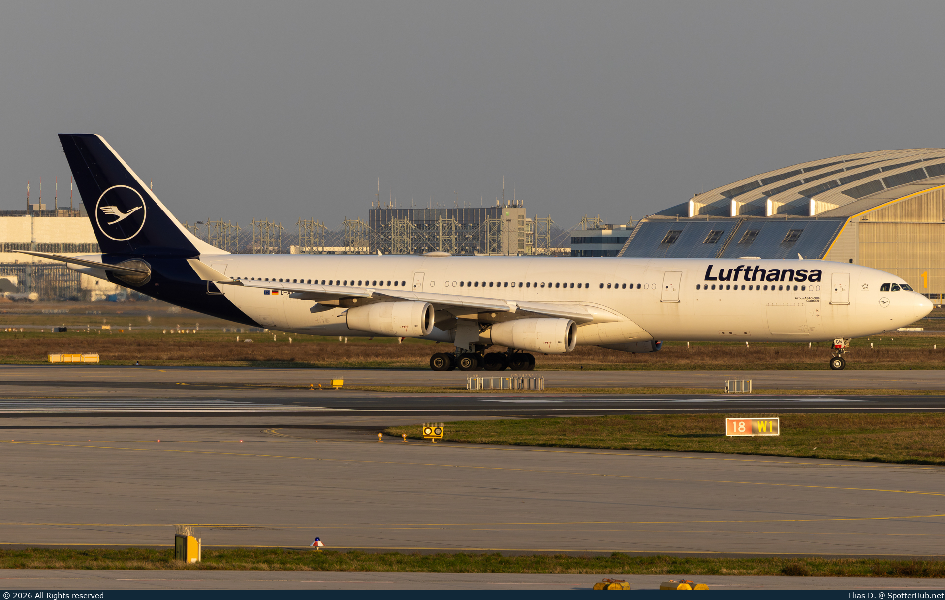 Photo of D-AIGW - Airbus A340-313 operated by Lufthansa