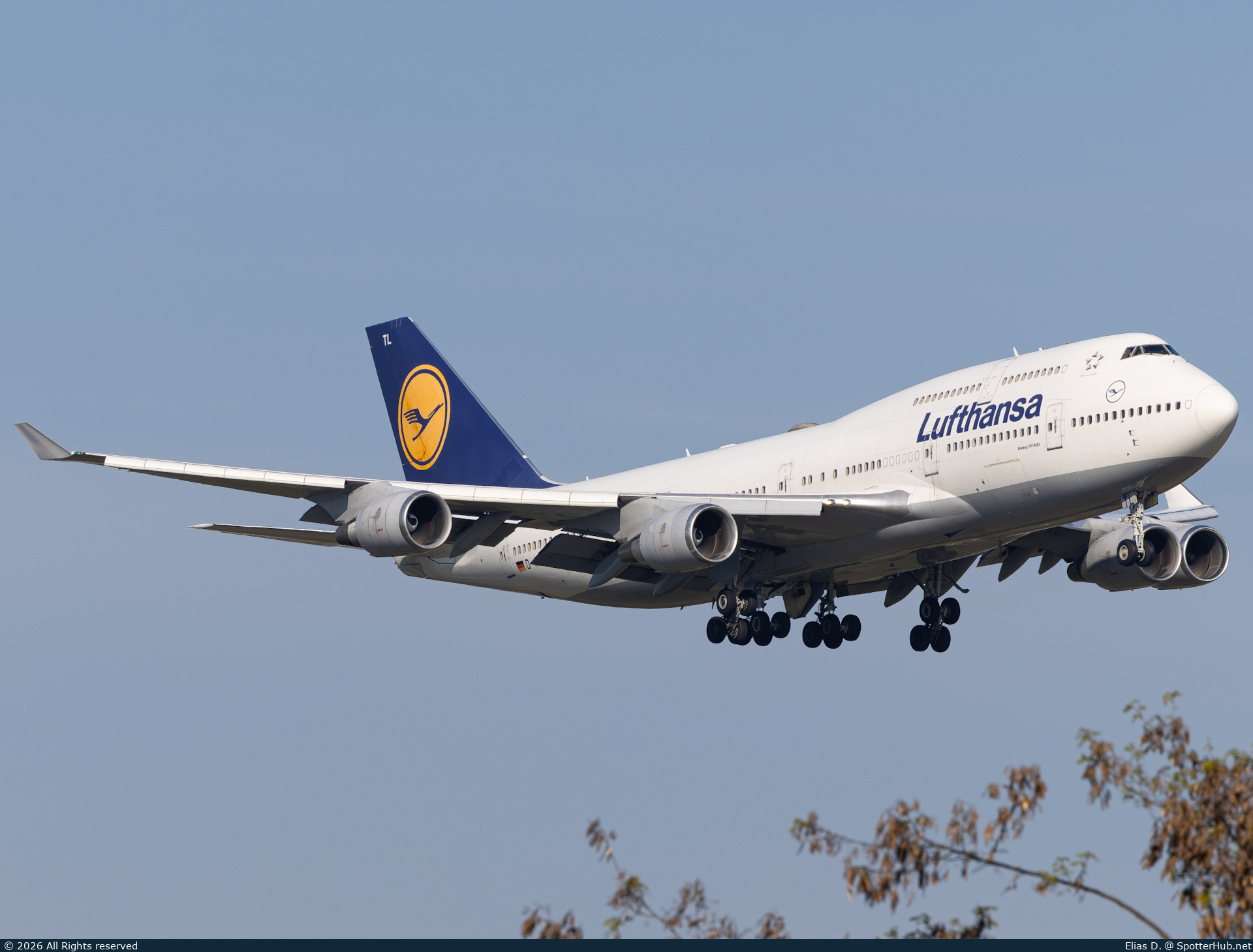 Photo of D-ABTL - Boeing 747-430 operated by Lufthansa