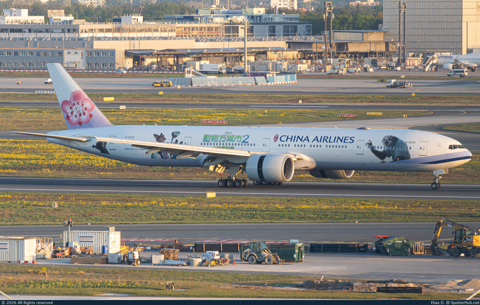 Photo of B-18055 - Boeing 777-36N(ER) operated by China Airlines