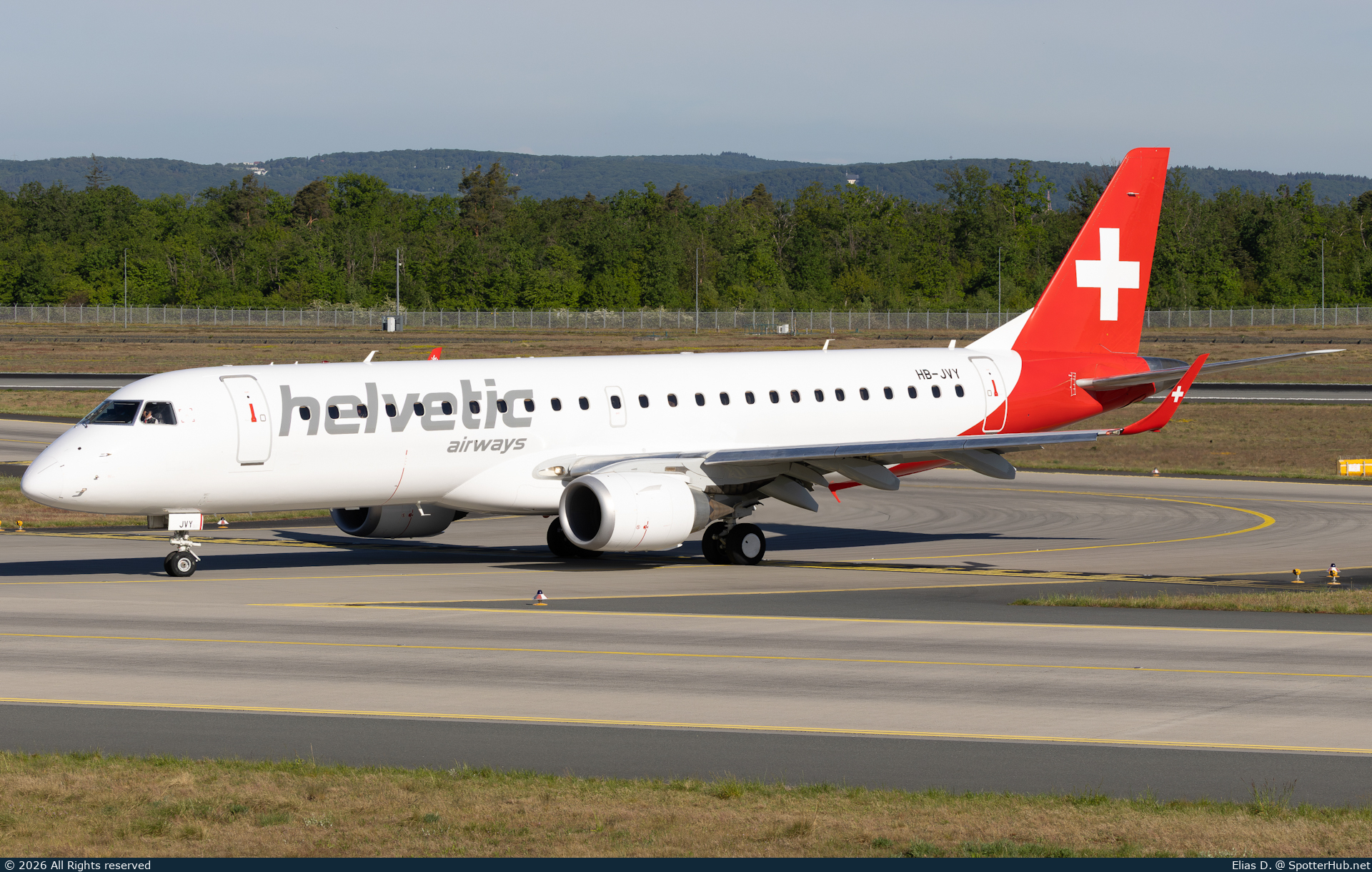 Photo of HB-JVY - Embraer ERJ-190LR operated by Helvetic Airways