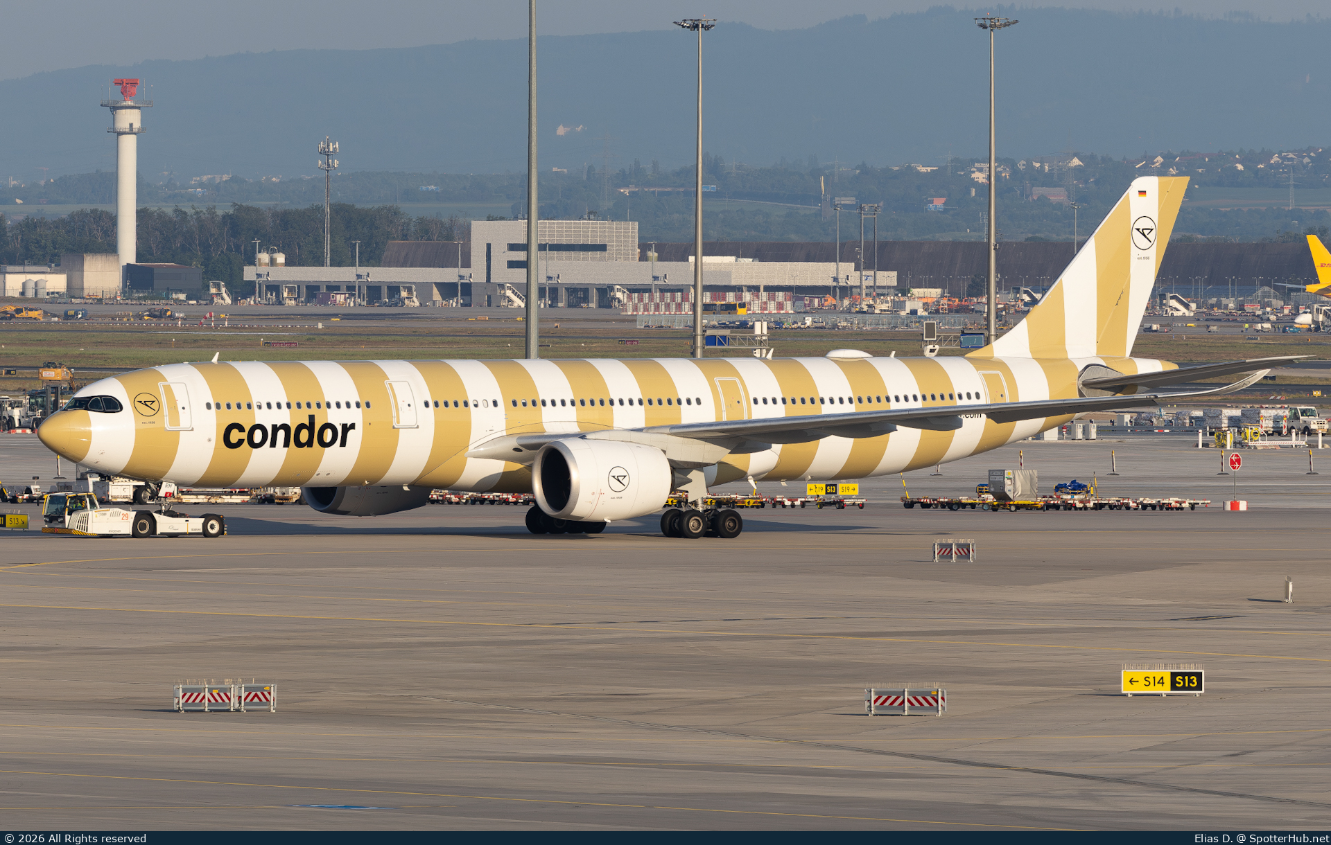 Photo of D-ANRH - Airbus A330-941 operated by Condor