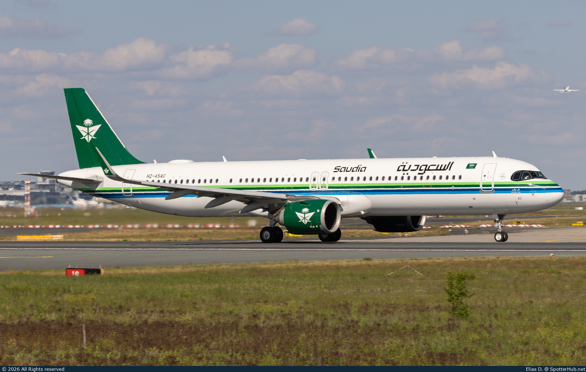 Photo of HZ-ASAC - Airbus A321-251NX operated by Saudia