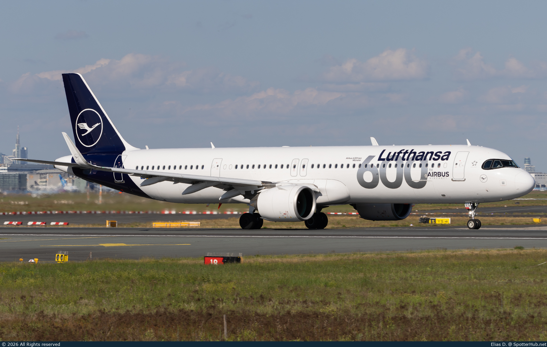 Photo of D-AIEQ - Airbus A321-271NX operated by Lufthansa