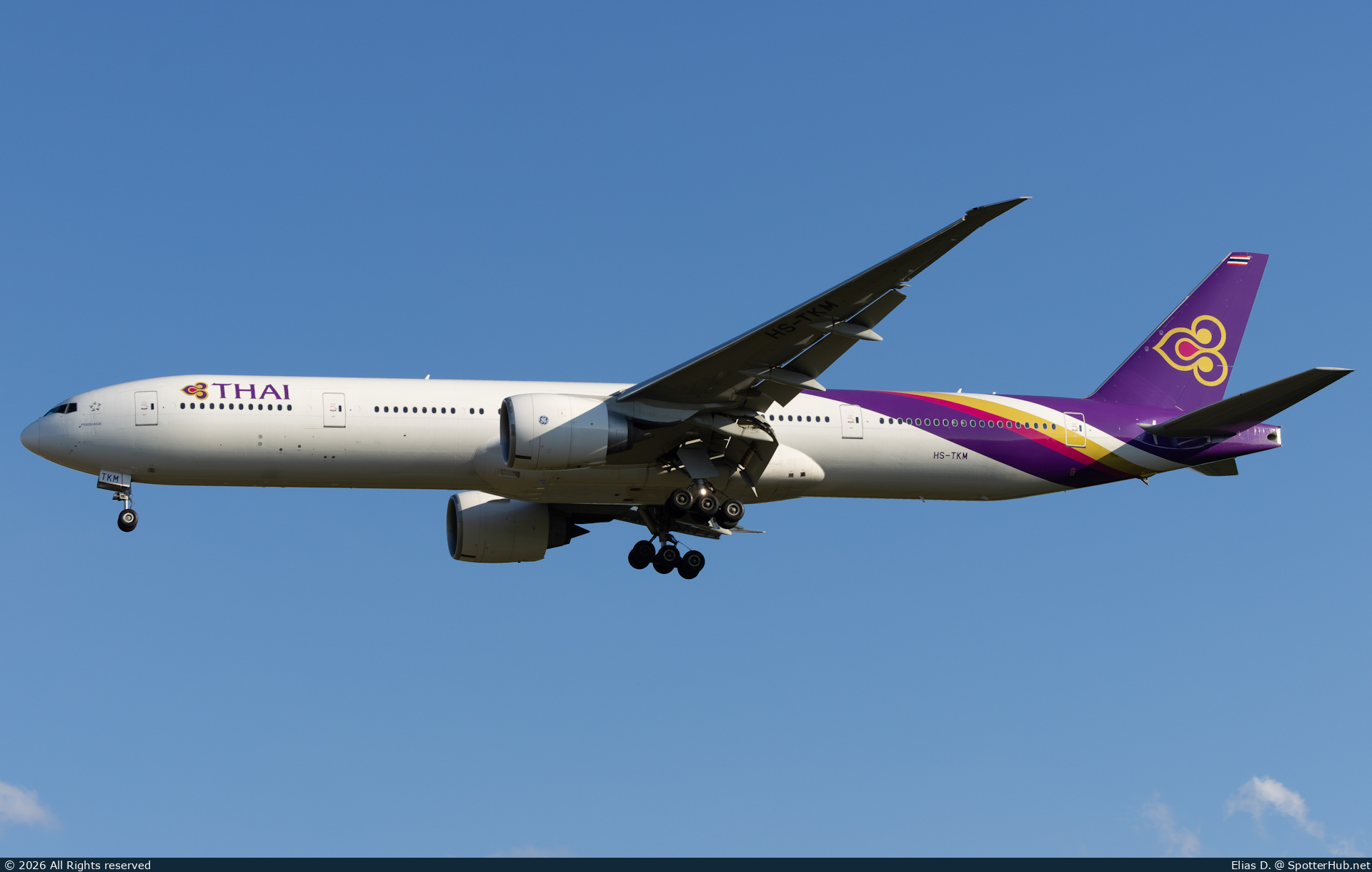 Photo of HS-TKM - Boeing 777-3AL(ER) operated by Thai Airways International