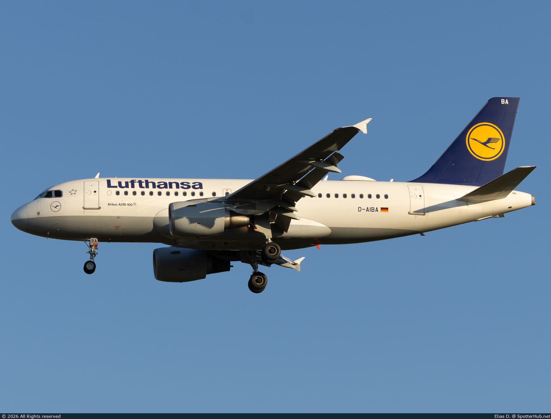 Photo of D-AIBA - Airbus A319-112 operated by Lufthansa