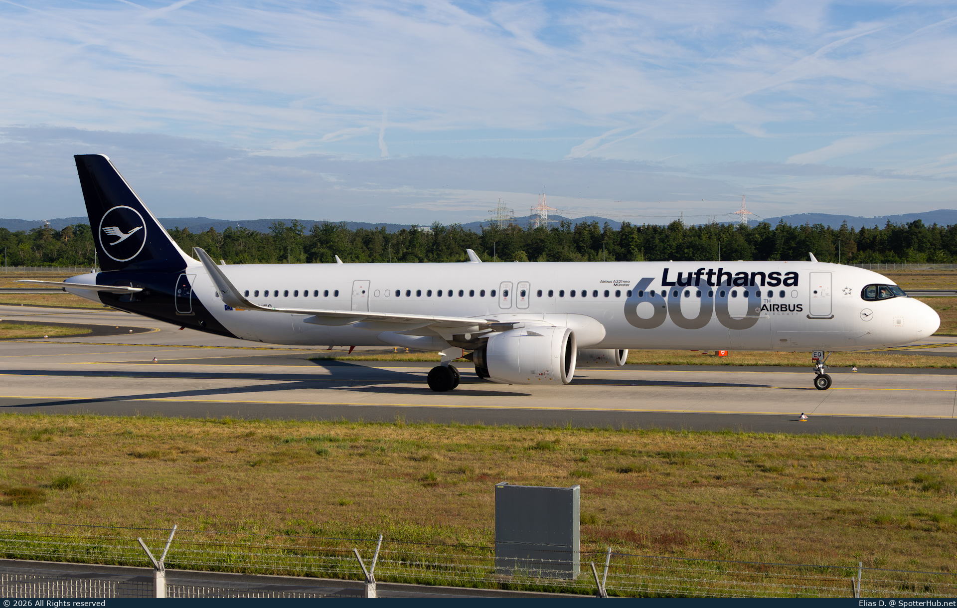 Photo of D-AIEQ - Airbus A321-271NX operated by Lufthansa