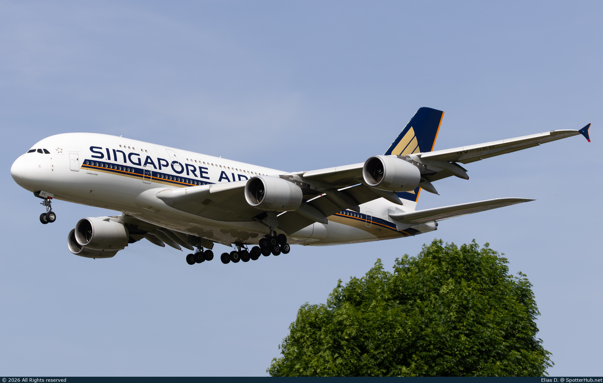 Photo of 9V-SKR - Airbus A380-841 operated by Singapore Airlines