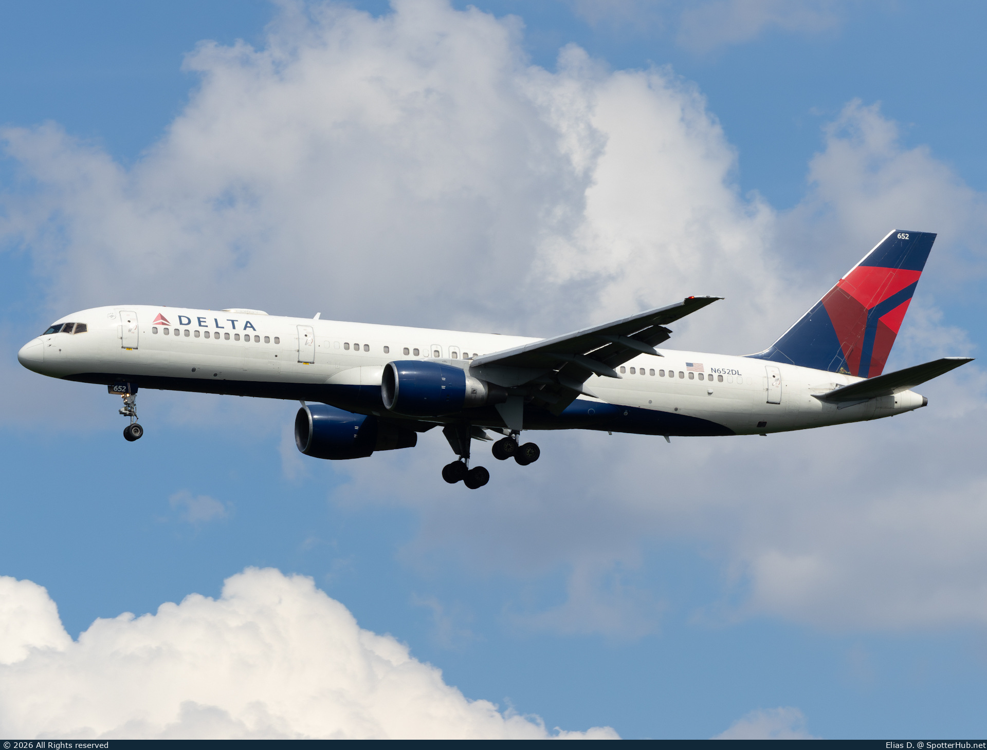 Photo of N652DL - Boeing 757-232 operated by Delta Air Lines