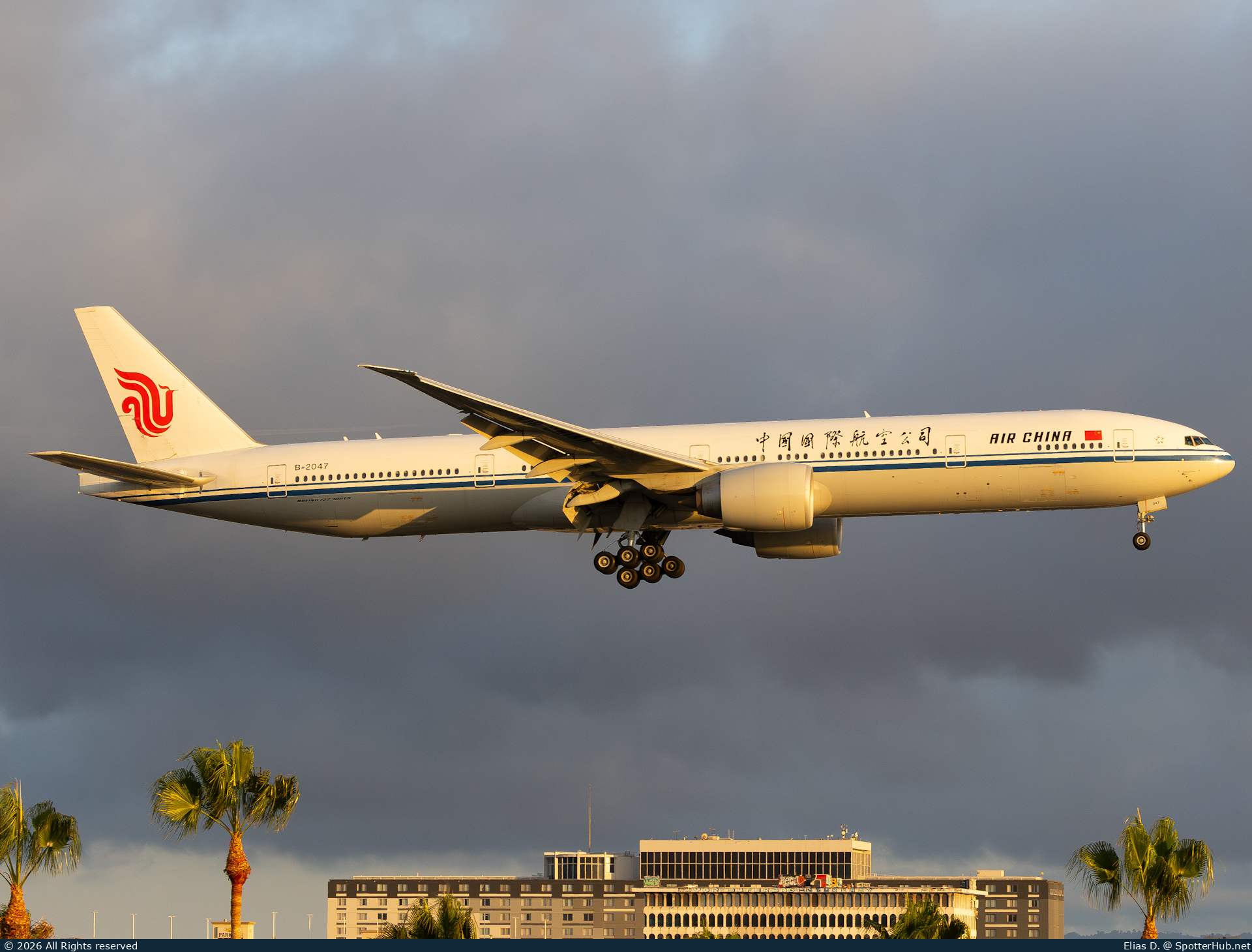 Photo of B-2047 - Boeing 777-39L(ER) operated by Air China