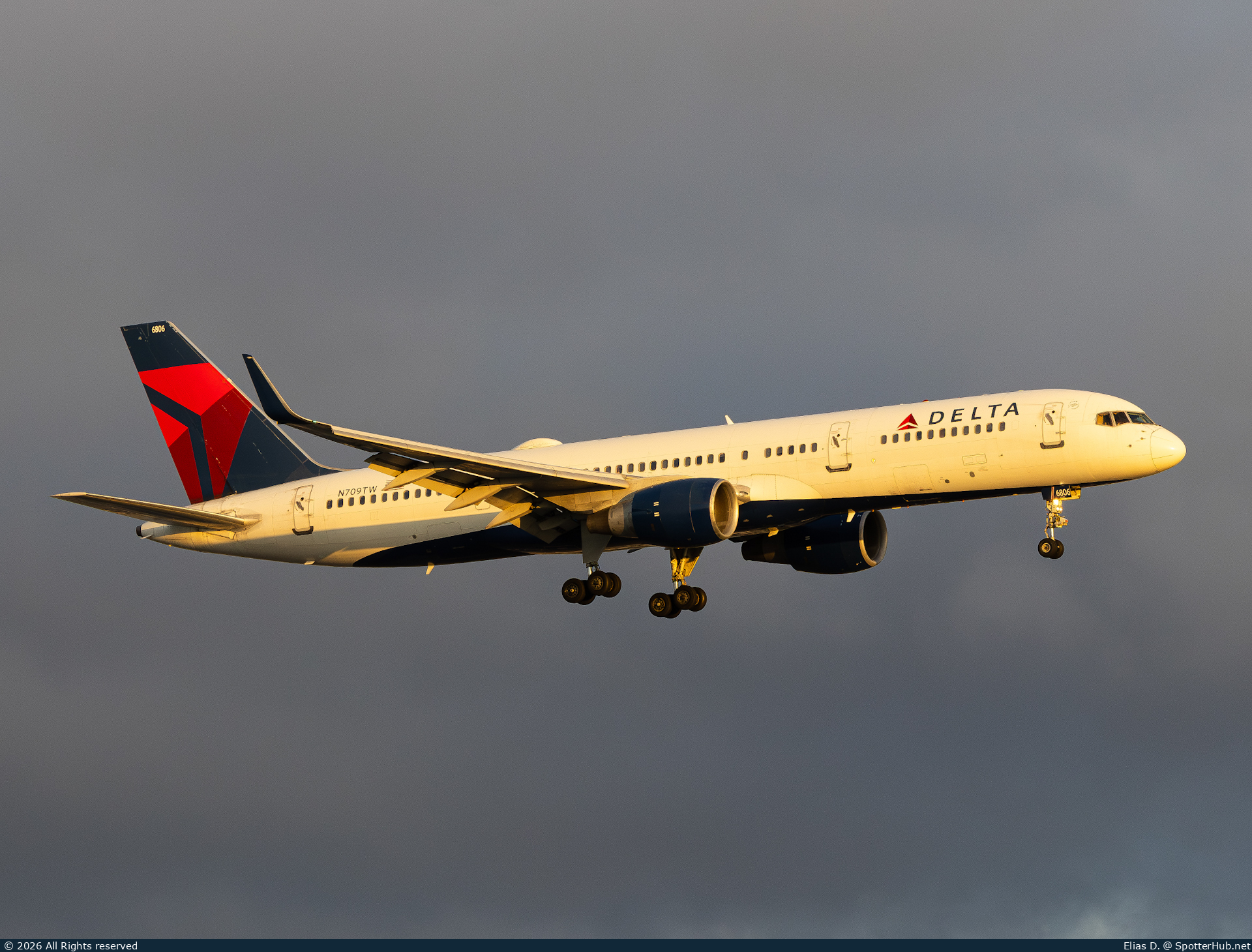 Photo of N709TW - Boeing 757-2Q8 operated by Delta Air Lines