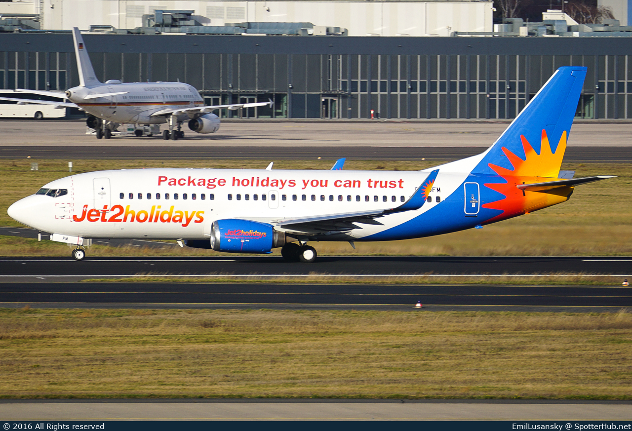 Photo of G-GDFM - Boeing 737-36N operated by Jet2