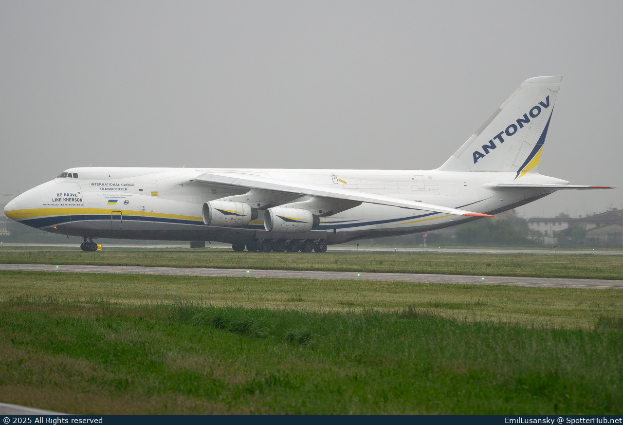 Photo of UR-82072 - Antonov An-124-100-150 Ruslan operated by Antonov Airlines