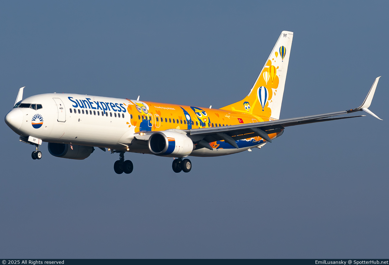 Photo of TC-SPF - Boeing 737-8K5 operated by SunExpress