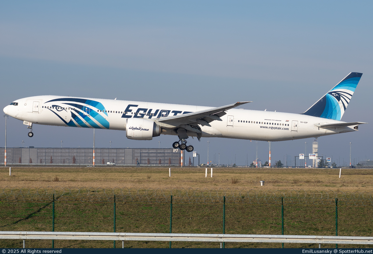 Photo of SU-GDP - Boeing 777-36N(ER) operated by Egyptair