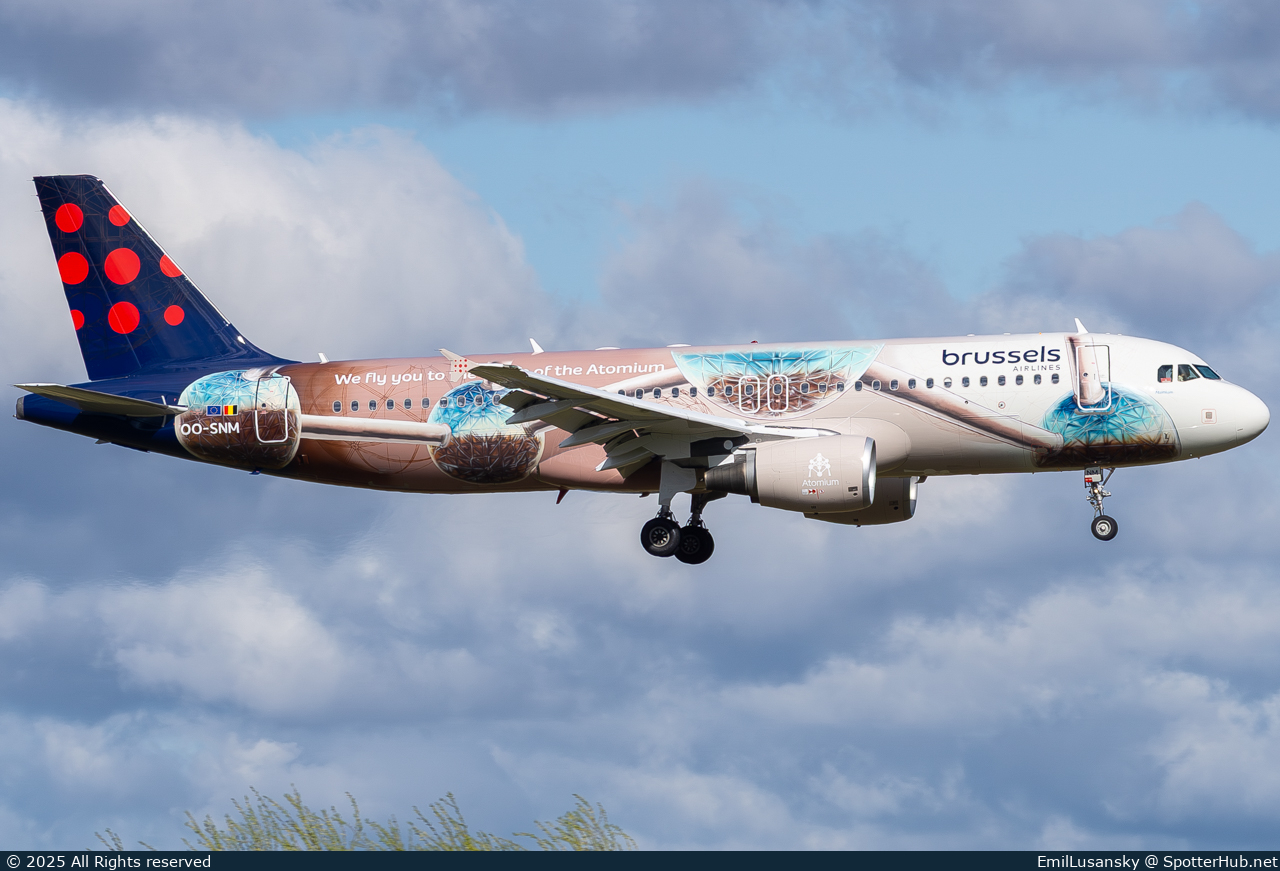 Photo of OO-SNM - Airbus A320-214 operated by Brussels Airlines