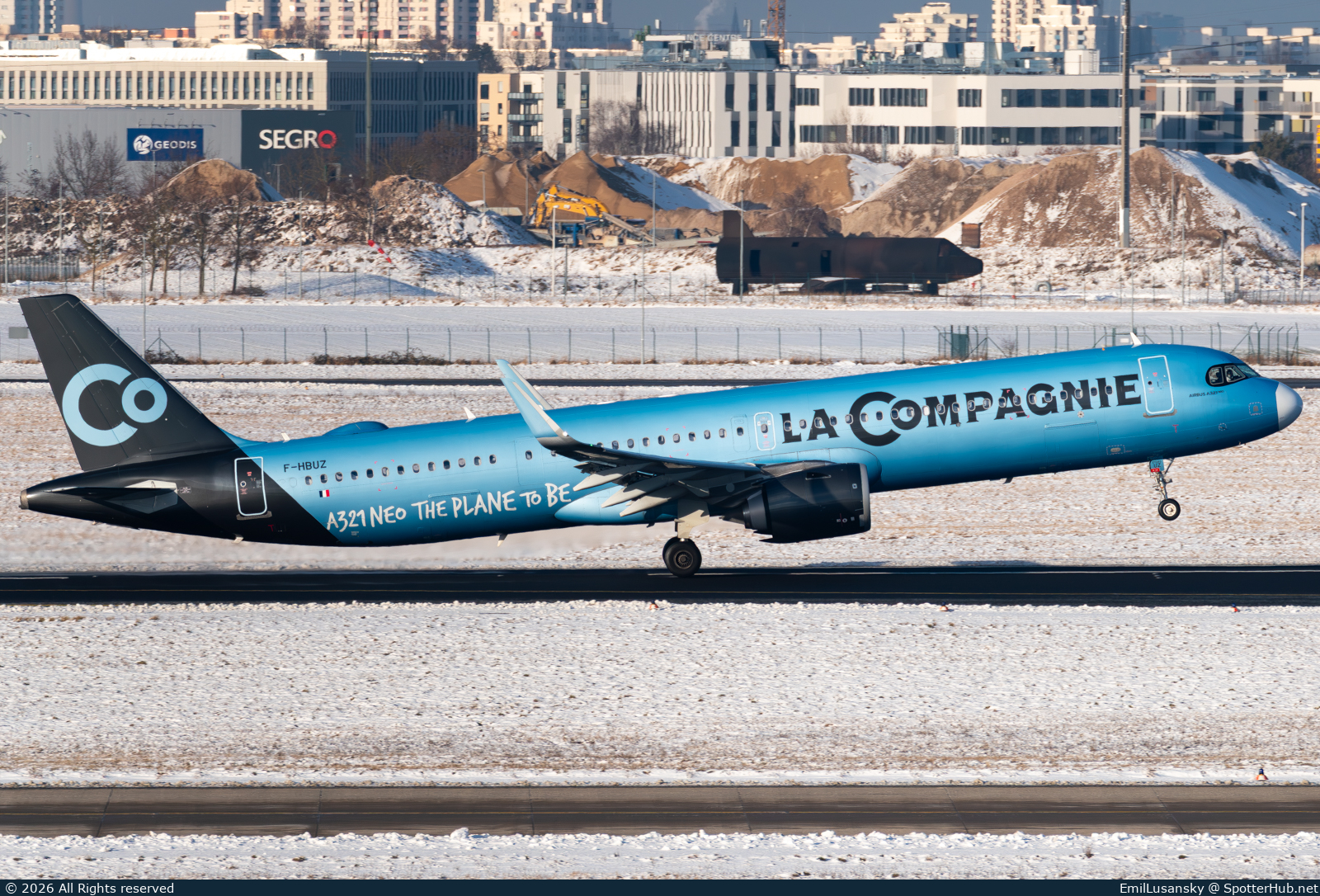 Photo of F-HBUZ - Airbus A321-252NX operated by La Compagnie