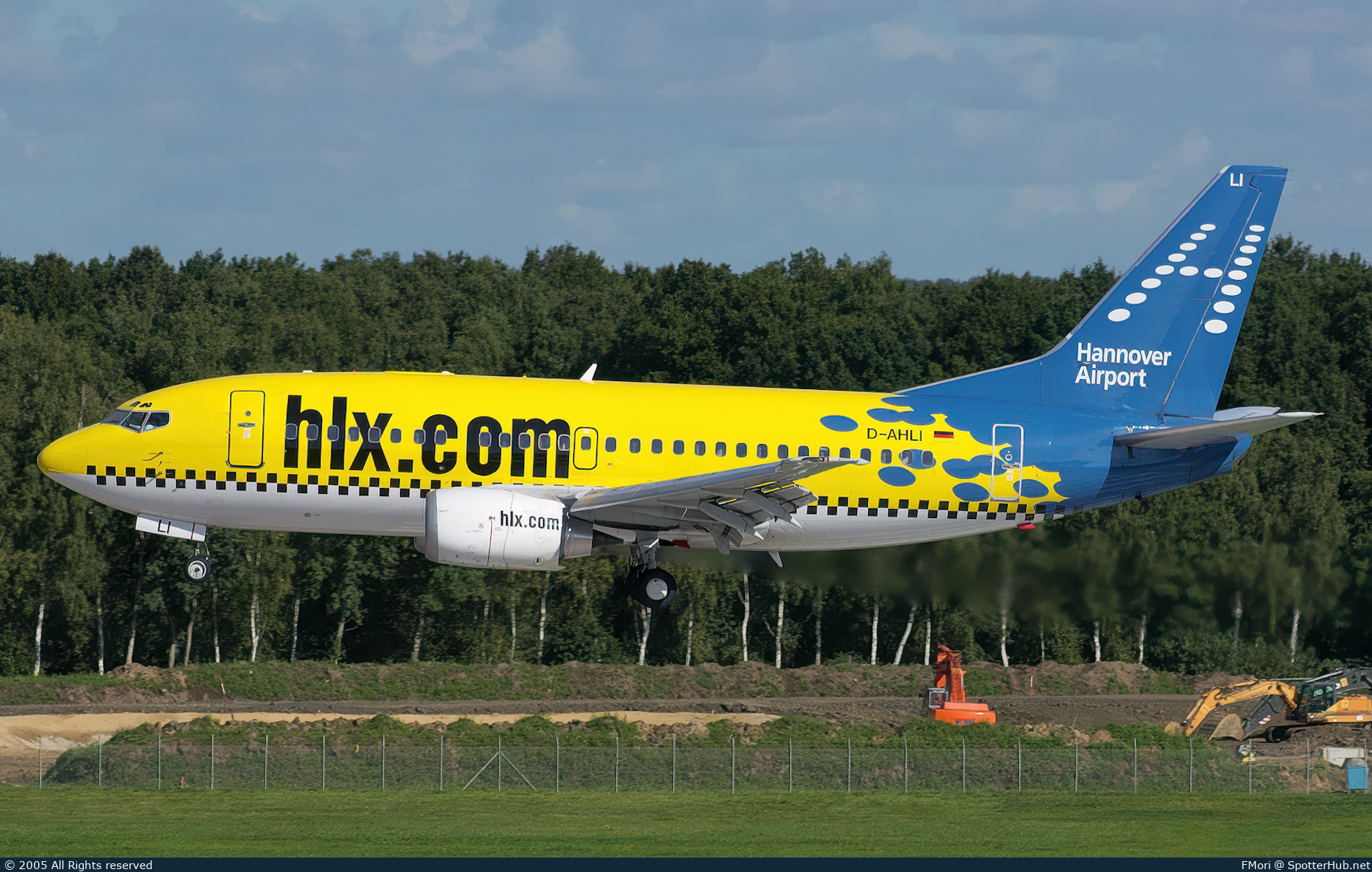 Photo of D-AHLI - Boeing 737-5K5 operated by Hapag-Lloyd Express