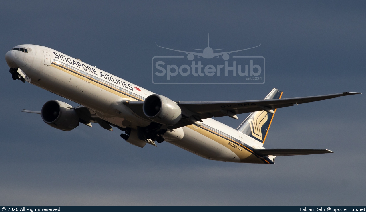 Photo of 9V-SNA - Boeing 777-312(ER) operated by Singapore Airlines