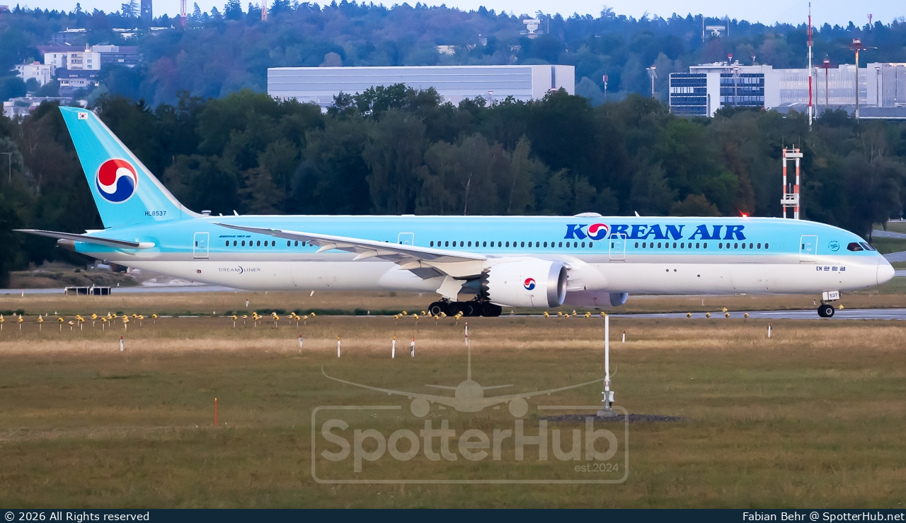 Photo of HL8537 - Boeing 787-10 Dreamliner operated by Korean Air