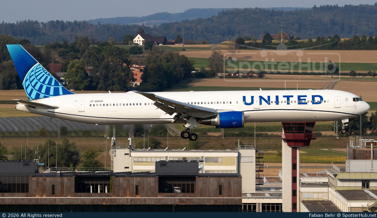 Photo of N68061 - Boeing 767-424(ER) operated by United Airlines