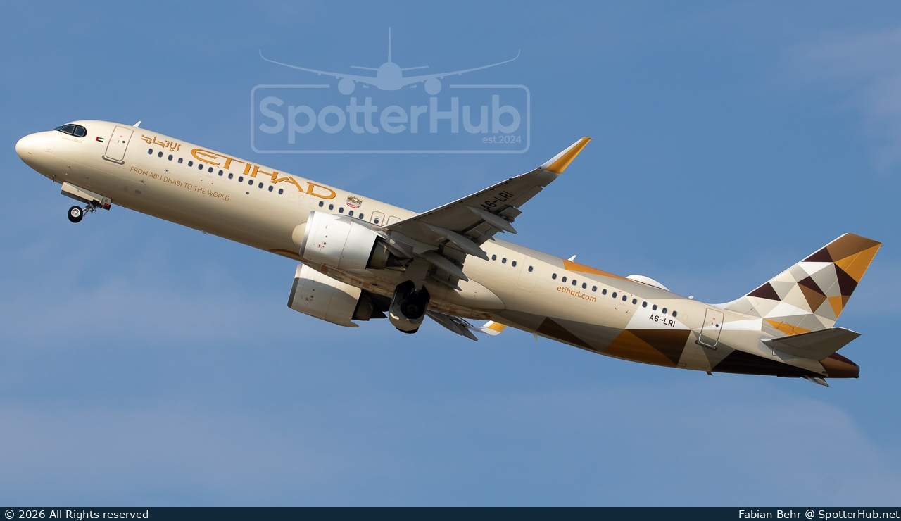 Photo of A6-LRI - Airbus A321-251NX operated by Etihad Airways