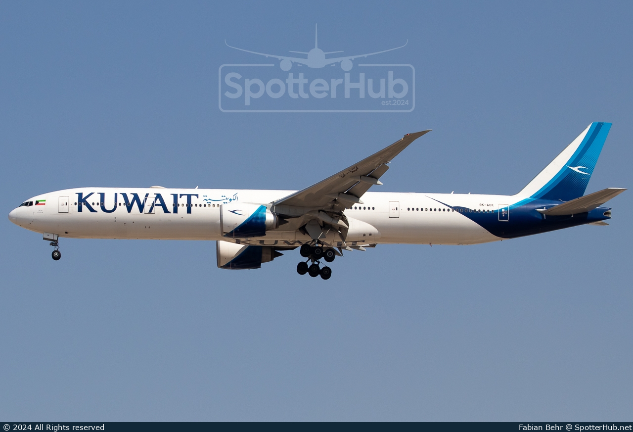 Photo of 9K-AOK - Boeing 777-369(ER) operated by Kuwait Airways