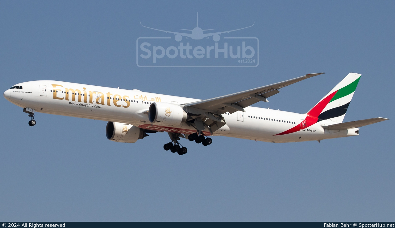 Photo of A6-ECE - Boeing 777-31H(ER) operated by Emirates